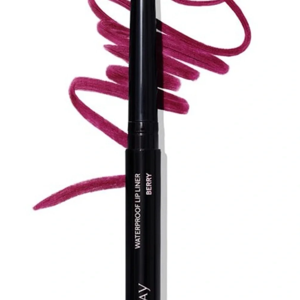 Mary Kay Waterproof Lip Liner Berry New in Box